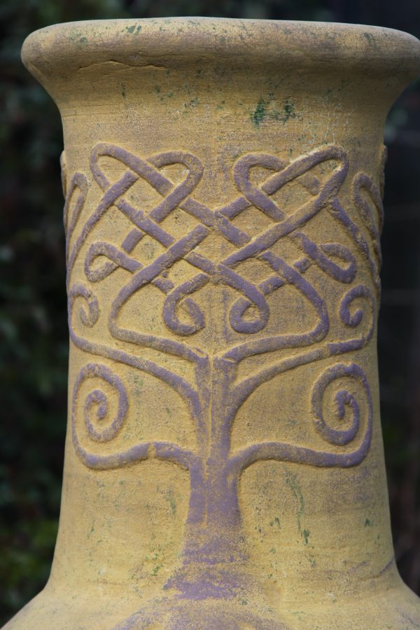 Extra-Large Derwyn clay chimenea - Image 4