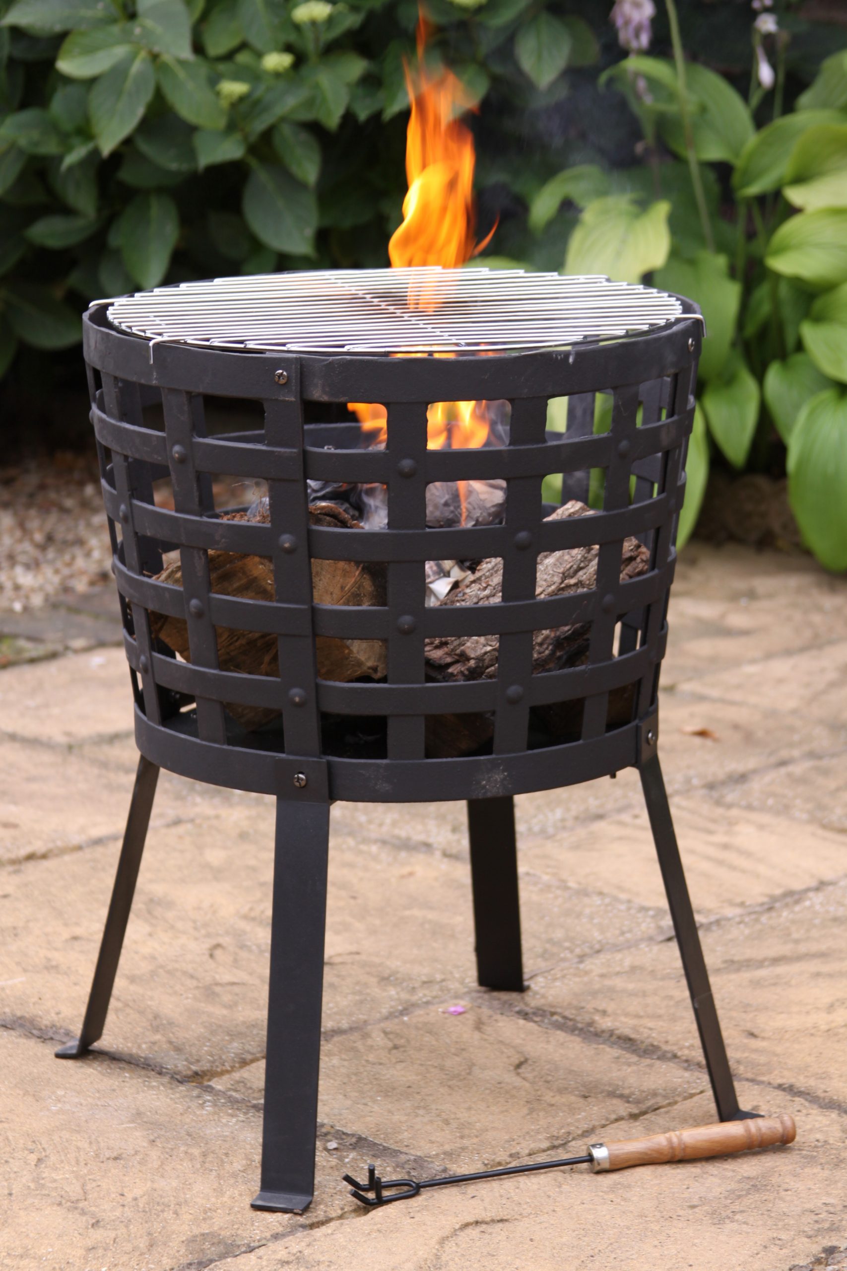 Aragon Cast Iron Firepit - Chimeneas